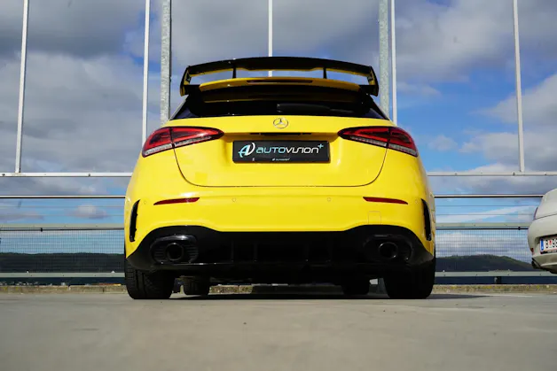 MERCEDES-BENZ A 35 AMG 4MATIC SPEEDSHIFT NIGHT AERODYNAMIK l 306 PS