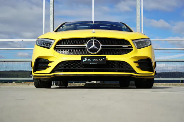 MERCEDES-BENZ A 35 AMG 4MATIC SPEEDSHIFT NIGHT AERODYNAMIK l 306 PS