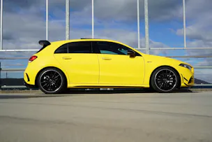 MERCEDES-BENZ A 35 AMG 4MATIC SPEEDSHIFT NIGHT AERODYNAMIK l 306 PS