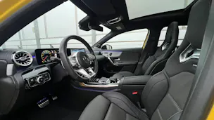 MERCEDES-BENZ A 35 AMG 4MATIC SPEEDSHIFT NIGHT AERODYNAMIK l 306 PS