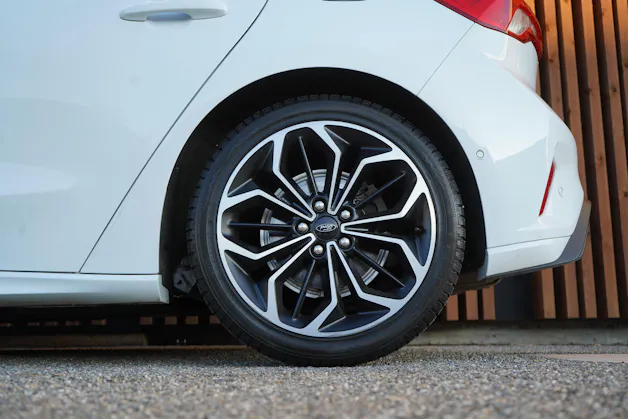 FORD FOCUS 1.5 TDCi ST LINE AUTOMATIC l 120 PS
