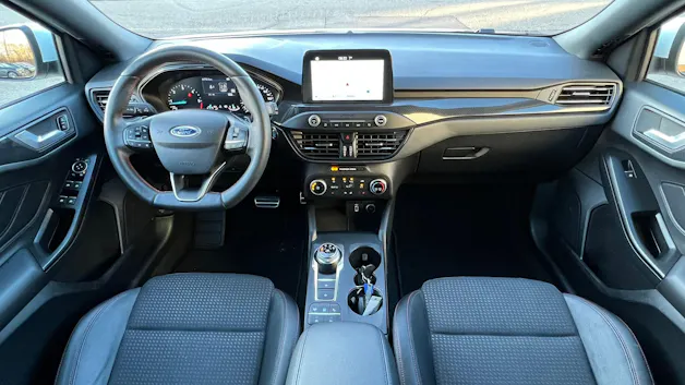FORD FOCUS 1.5 TDCi ST LINE AUTOMATIC l 120 PS