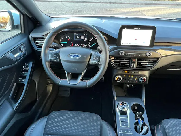 FORD FOCUS 1.5 TDCi ST LINE AUTOMATIC l 120 PS