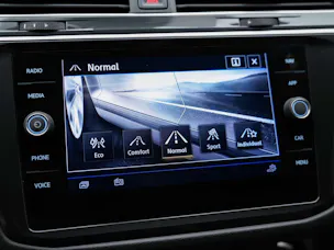 VW Tiguan 2.0TSI Highline R-Line 4Motion DSG *Panorama*Head-Up*Abstandsregler*