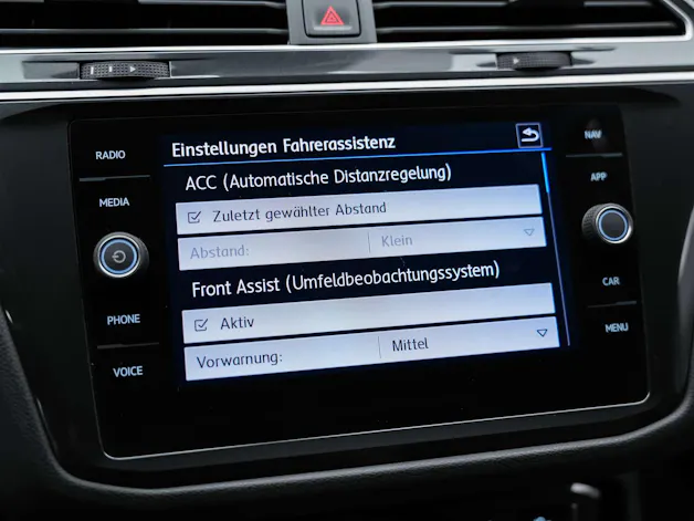 VW Tiguan 2.0TSI Highline R-Line 4Motion DSG *Panorama*Head-Up*Abstandsregler*