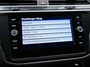 VW Tiguan 2.0TSI Highline R-Line 4Motion DSG *Panorama*Head-Up*Abstandsregler*