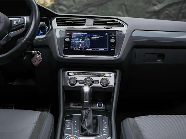 VW Tiguan 2.0TSI Highline R-Line 4Motion DSG *Panorama*Head-Up*Abstandsregler*