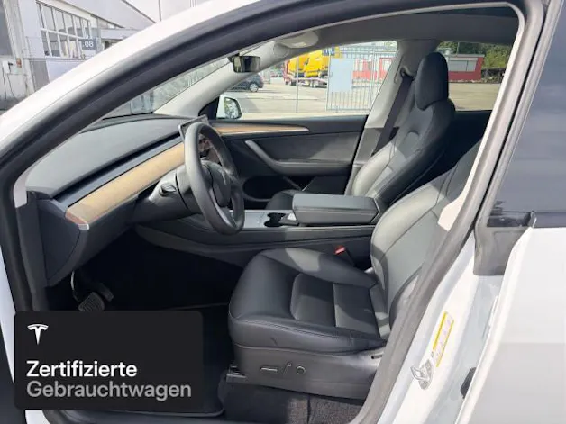 Tesla Model Y Long Range AWD