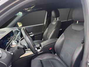 MERCEDES-BENZ EQB 300 AMG Line 4Matic