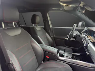 MERCEDES-BENZ EQB 300 AMG Line 4Matic