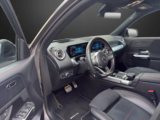 MERCEDES-BENZ EQB 300 AMG Line 4Matic