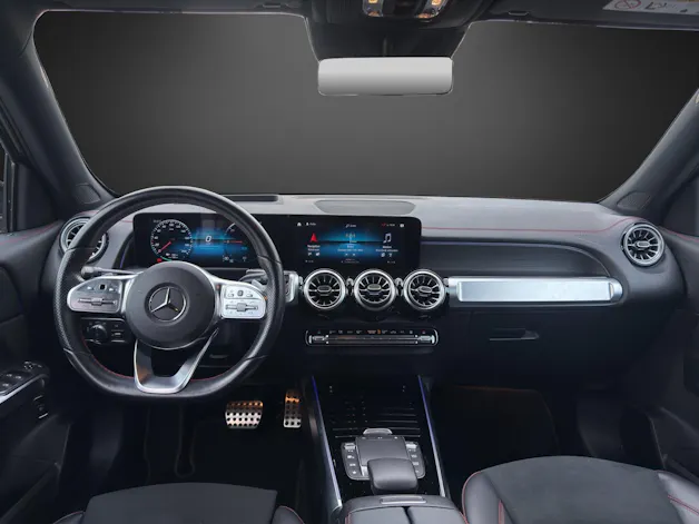MERCEDES-BENZ EQB 300 AMG Line 4Matic
