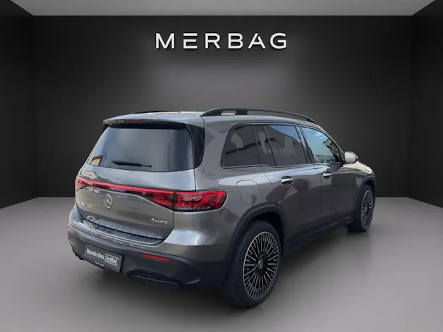 MERCEDES-BENZ EQB 300 AMG Line 4Matic