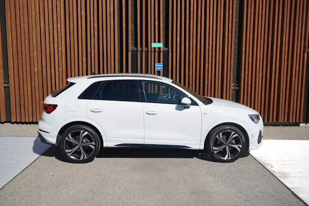 AUDI Q3 SPORTBACK 35 TFSI S LINE BLACK S-TRONIC l 150 PS