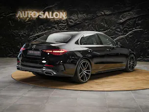 MERCEDES-BENZ C 300 d AMG Line *20" Felgen*Abstandsregler*AHK*