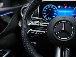 MERCEDES-BENZ C 300 d AMG Line *20" Felgen*Abstandsregler*AHK*