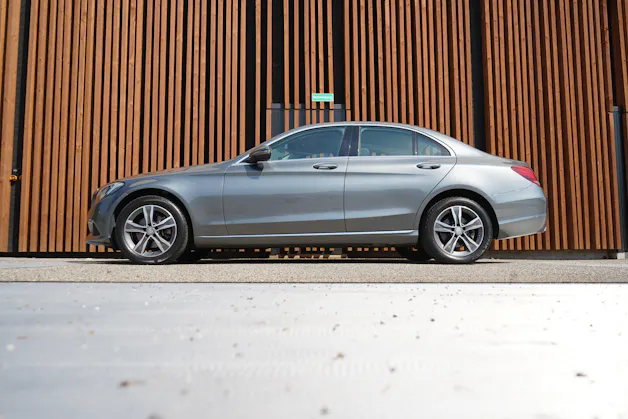 MERCEDES-BENZ C 200 AVANTGARDE 4MATIC 9G-TRONIC l 184 PS