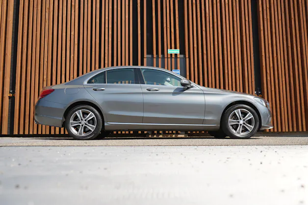 MERCEDES-BENZ C 200 AVANTGARDE 4MATIC 9G-TRONIC l 184 PS