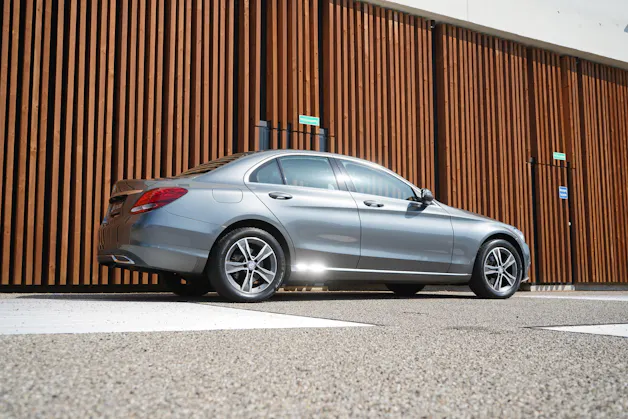 MERCEDES-BENZ C 200 AVANTGARDE 4MATIC 9G-TRONIC l 184 PS