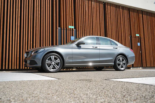MERCEDES-BENZ C 200 AVANTGARDE 4MATIC 9G-TRONIC l 184 PS