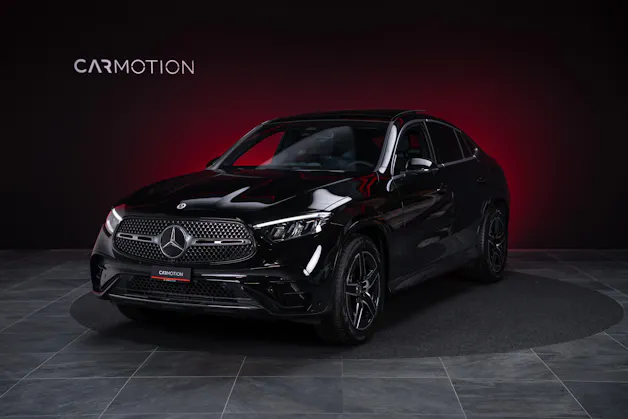 MERCEDES-BENZ GLC 300 AMG Line 4matic Coupé / Panorama-Glasdach / Burmester / 360°Kamera
