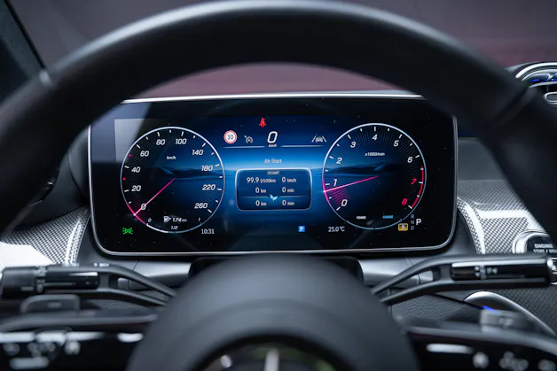 MERCEDES-BENZ GLC 300 AMG Line 4matic Coupé / Panorama-Glasdach / Burmester / 360°Kamera