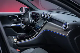 MERCEDES-BENZ GLC 300 AMG Line 4matic Coupé / Panorama-Glasdach / Burmester / 360°Kamera