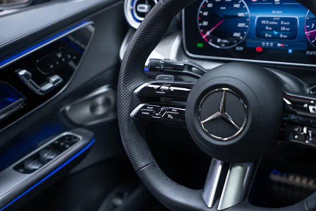 MERCEDES-BENZ GLC 300 AMG Line 4matic Coupé / Panorama-Glasdach / Burmester / 360°Kamera