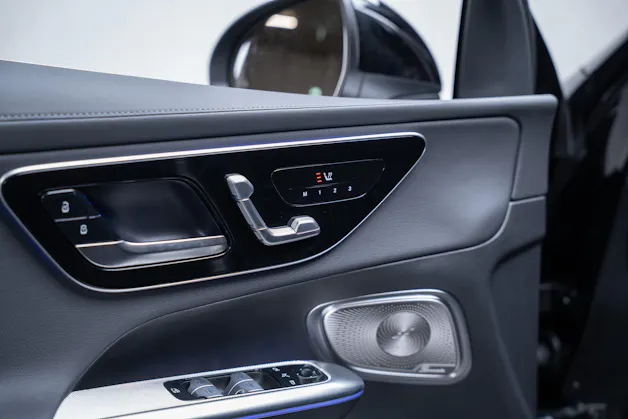 MERCEDES-BENZ GLC 300 AMG Line 4matic Coupé / Panorama-Glasdach / Burmester / 360°Kamera