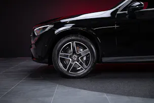 MERCEDES-BENZ GLC 300 AMG Line 4matic Coupé / Panorama-Glasdach / Burmester / 360°Kamera
