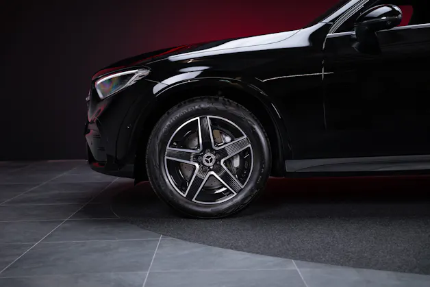 MERCEDES-BENZ GLC 300 AMG Line 4matic Coupé / Panorama-Glasdach / Burmester / 360°Kamera