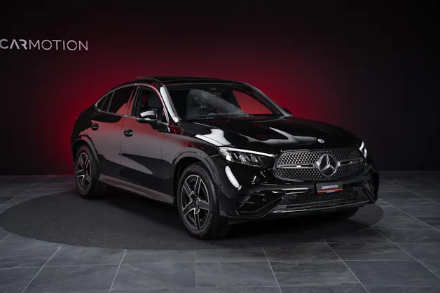MERCEDES-BENZ GLC 300 AMG Line 4matic Coupé / Panorama-Glasdach / Burmester / 360°Kamera