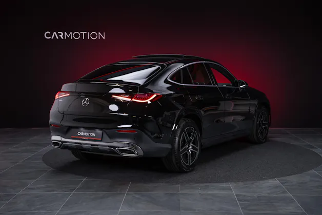MERCEDES-BENZ GLC 300 AMG Line 4matic Coupé / Panorama-Glasdach / Burmester / 360°Kamera