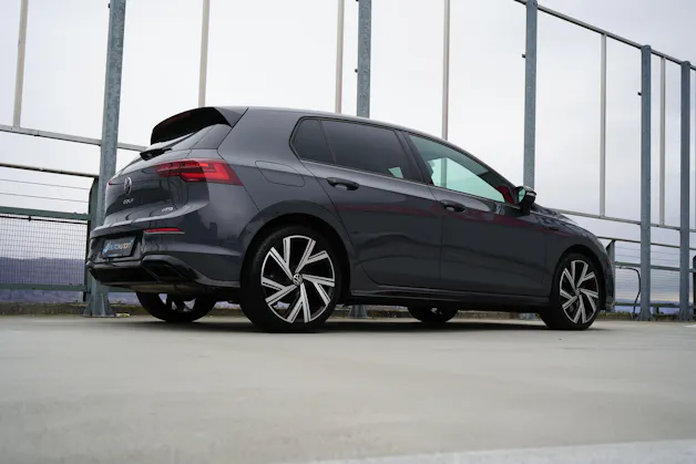 VW GOLF 1.5 eTSI mHEV ACT R-LINE BLACK DSG l 150 PS