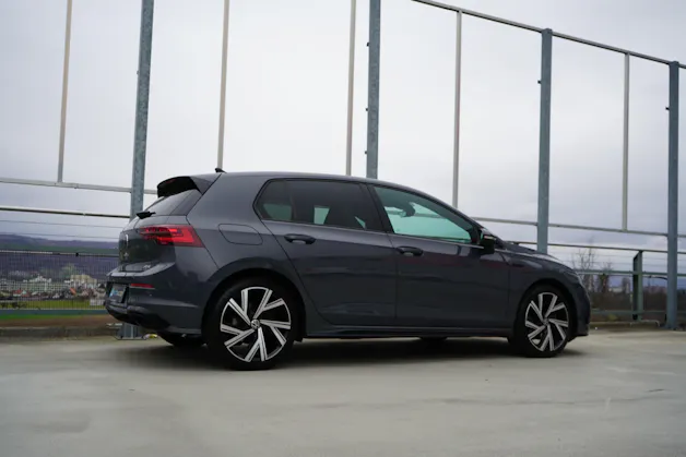 VW GOLF 1.5 eTSI mHEV ACT R-LINE BLACK DSG l 150 PS
