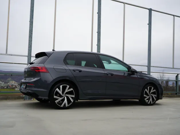 VW GOLF 1.5 eTSI mHEV ACT R-LINE BLACK DSG l 150 PS