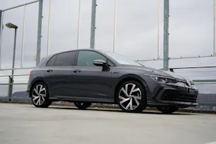 VW GOLF 1.5 eTSI mHEV ACT R-LINE BLACK DSG l 150 PS