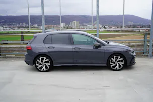 VW GOLF 1.5 eTSI mHEV ACT R-LINE BLACK DSG l 150 PS