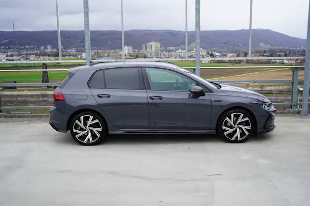 VW GOLF 1.5 eTSI mHEV ACT R-LINE BLACK DSG l 150 PS
