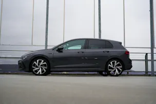 VW GOLF 1.5 eTSI mHEV ACT R-LINE BLACK DSG l 150 PS