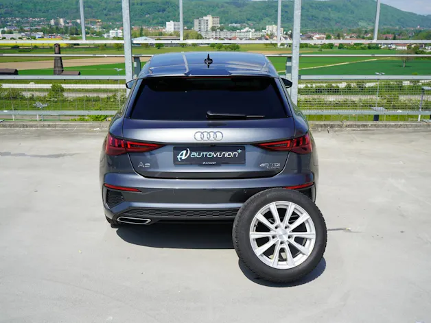 AUDI A3 SPORTBACK 40 TDI S-LINE SPORT QUATTRO S-TRONIC l 200 PS