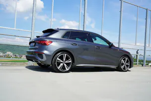 AUDI A3 SPORTBACK 40 TDI S-LINE SPORT QUATTRO S-TRONIC l 200 PS