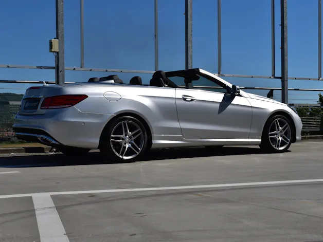 MERCEDES-BENZ E 400 7G-TRONIC AMG LINE PLUS l 333 PS