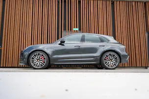 PORSCHE MACAN GTS PDK l 440 PS