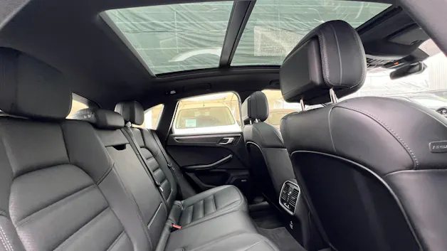 PORSCHE MACAN GTS PDK l 440 PS