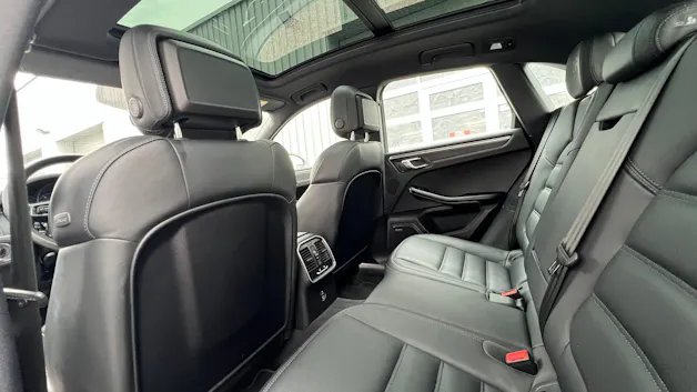 PORSCHE MACAN GTS PDK l 440 PS