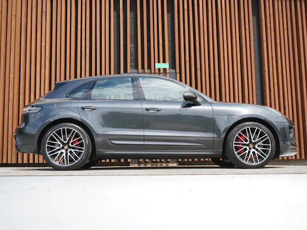 PORSCHE MACAN GTS PDK l 440 PS