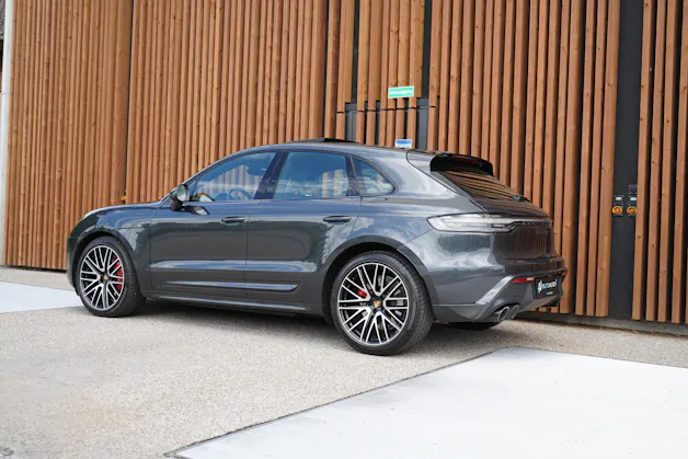 PORSCHE MACAN GTS PDK l 440 PS