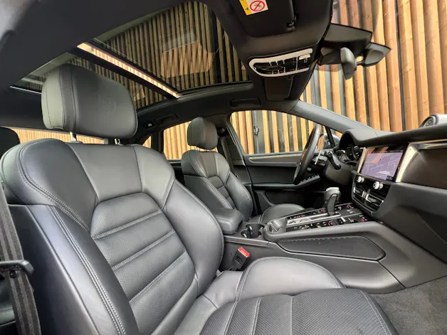 PORSCHE MACAN GTS PDK l 440 PS