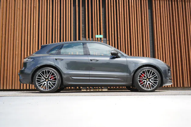 PORSCHE MACAN GTS PDK l 440 PS